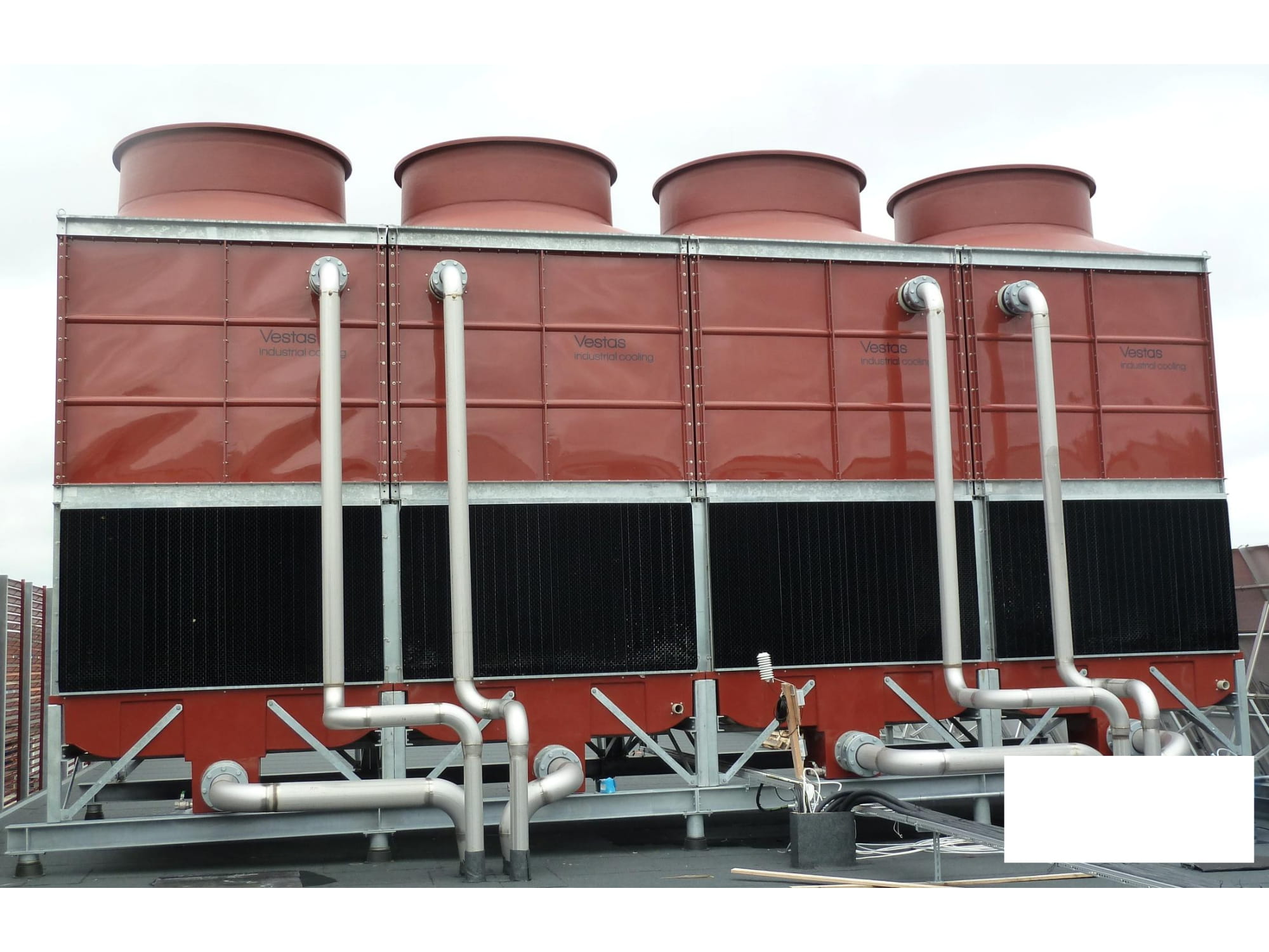 Evaporativt kyltorn installerat vid Växjö Energi